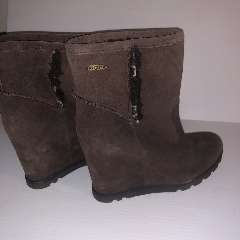 UGG Chocolate Brown Suede Wedge Lamb Fur Lined Boots Size 8.5